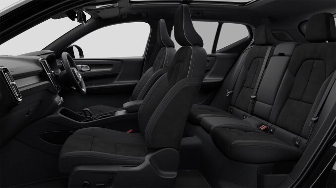 Volvo EX40 185kW Ext Range Ultra Black Edition 82kWh 5dr Auto Electric Estate - Image 5